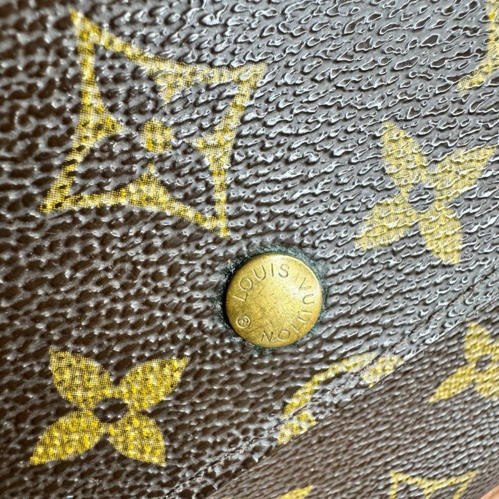 Louis Vuitton Monogram Sarah Wallet - Picture 2 of 12